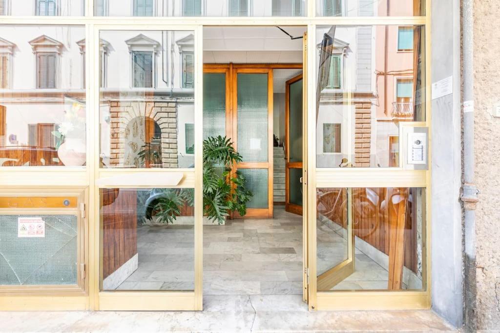 Casa Etruschi - Appartamento Con Posto Auto Livorno Exterior foto
